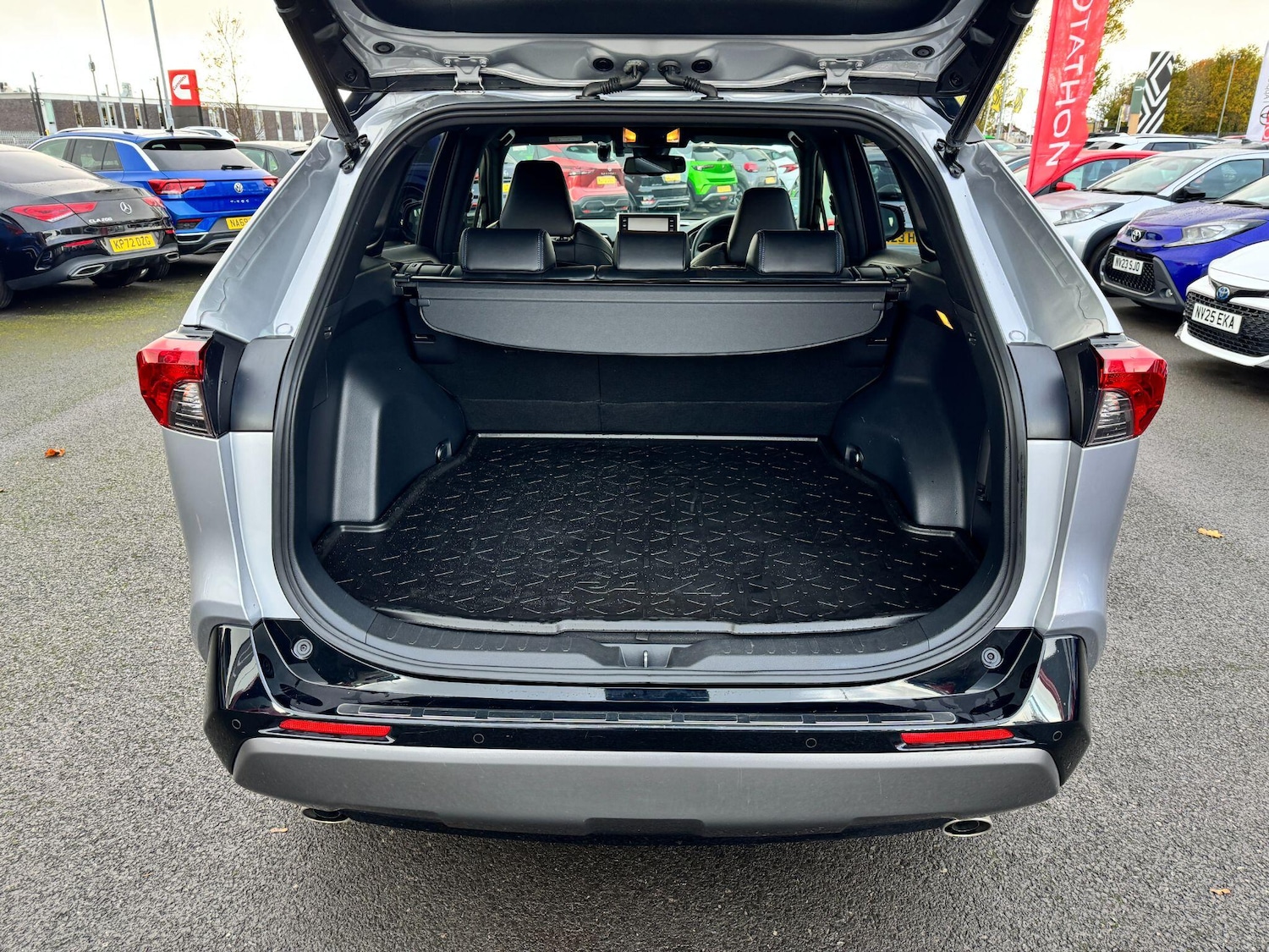 Used Toyota RAV4 2020 for sale - 77215977: Photo 10