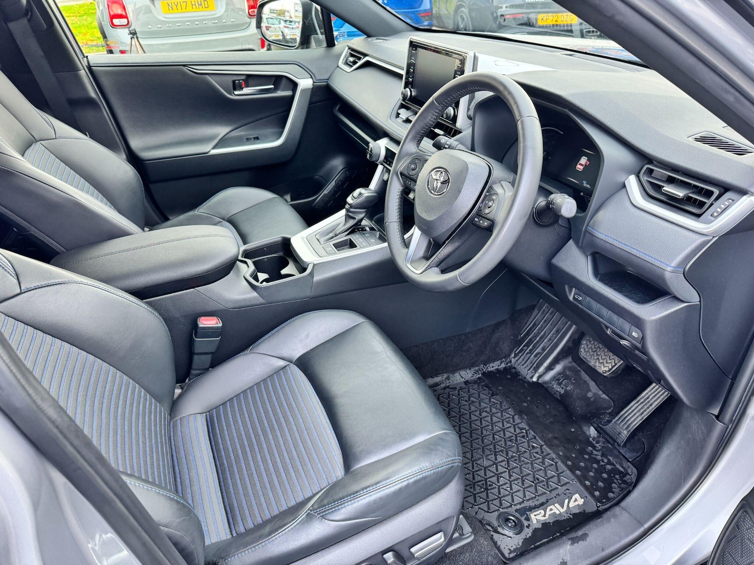 Used Toyota RAV4 2020 for sale - 77215977: Photo 11