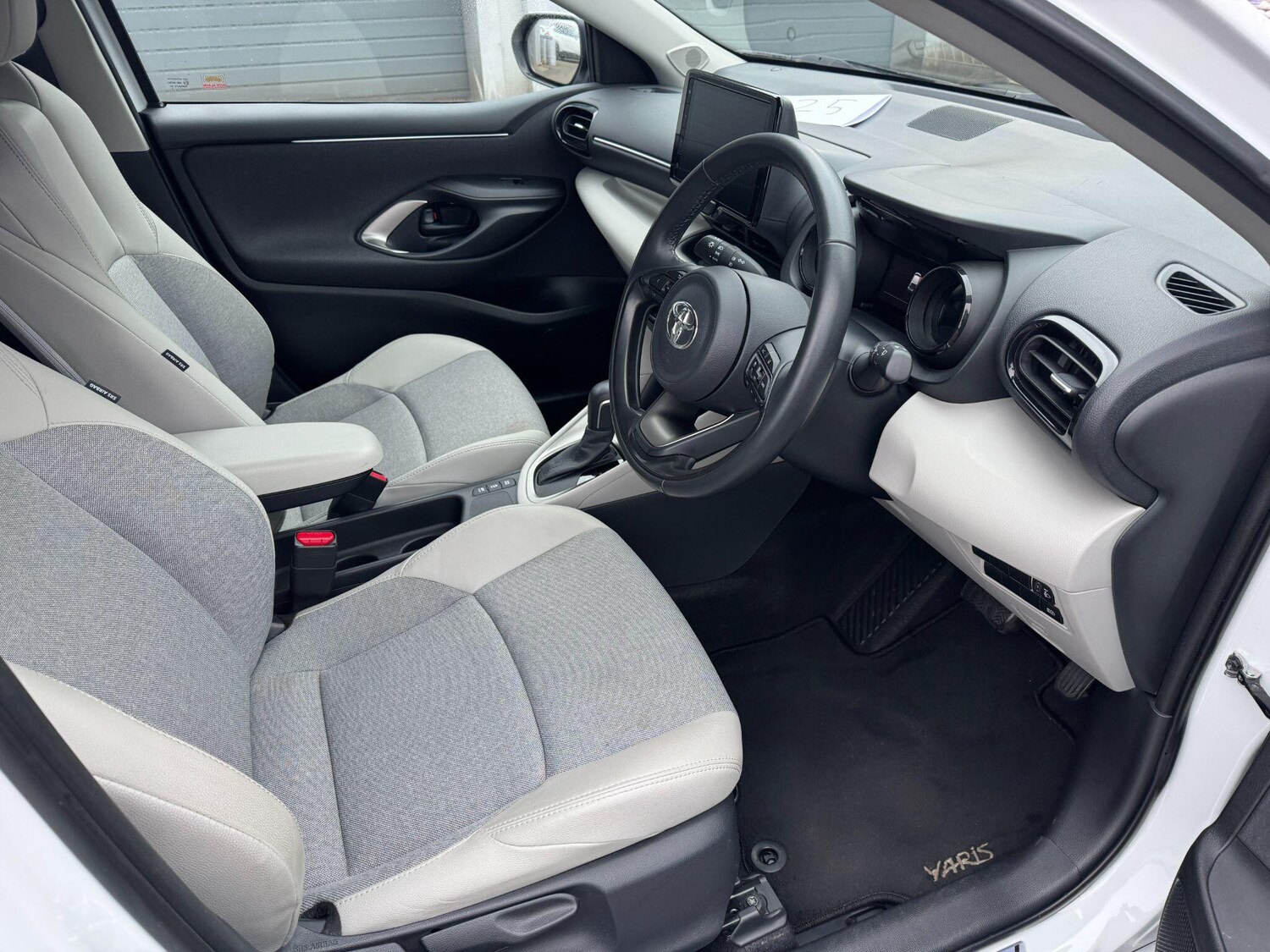 Used Toyota Yaris 2023 for sale - 77978485: Photo 11