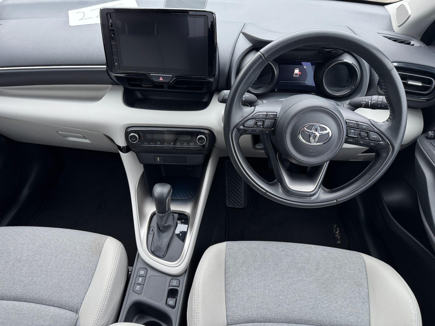 Used Toyota Yaris 2023 for sale - 77978485: Photo 15