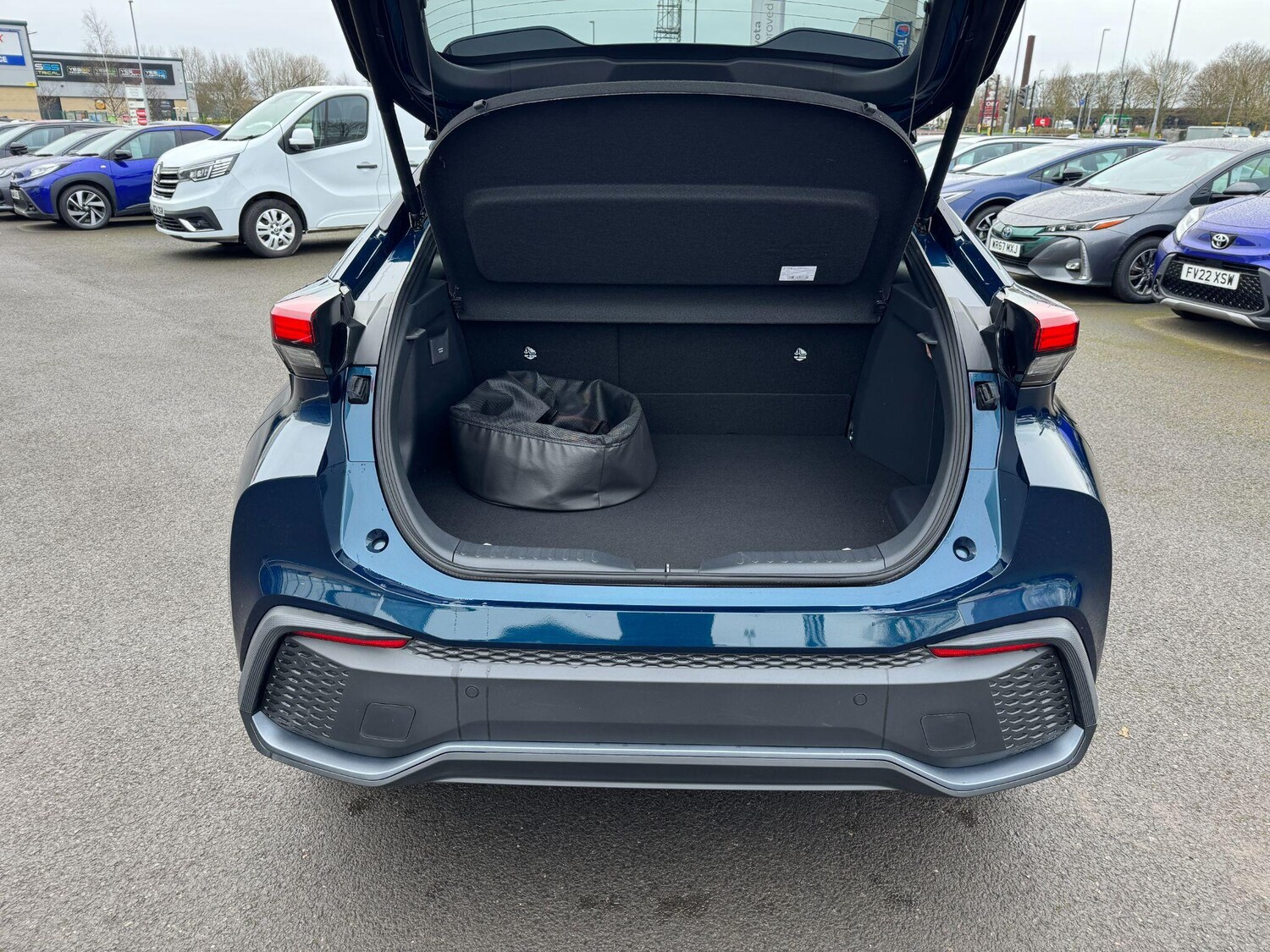 Used Toyota C-HR 2024 for sale - 77722716: Photo 10