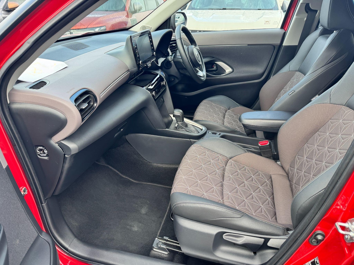 Used Toyota Yaris Cross 2023 for sale - 77290837: Photo 14