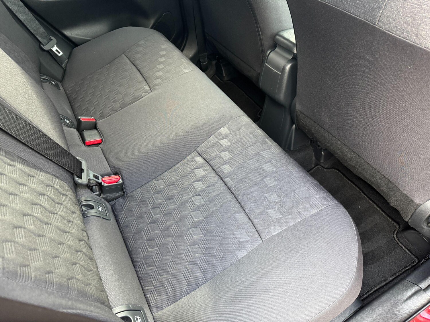 Used Toyota Yaris for sale - 77705153: Photo 12