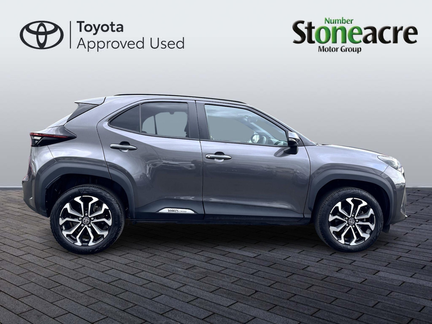 Used Toyota Yaris Cross 2024 for sale - 77738109: Photo 2