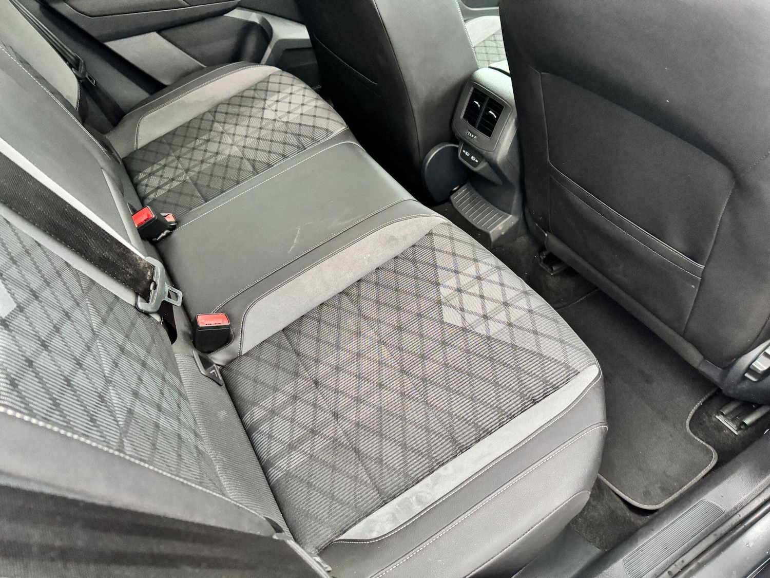 Used Volkswagen T-Roc 2022 for sale - 77120481: Photo 12