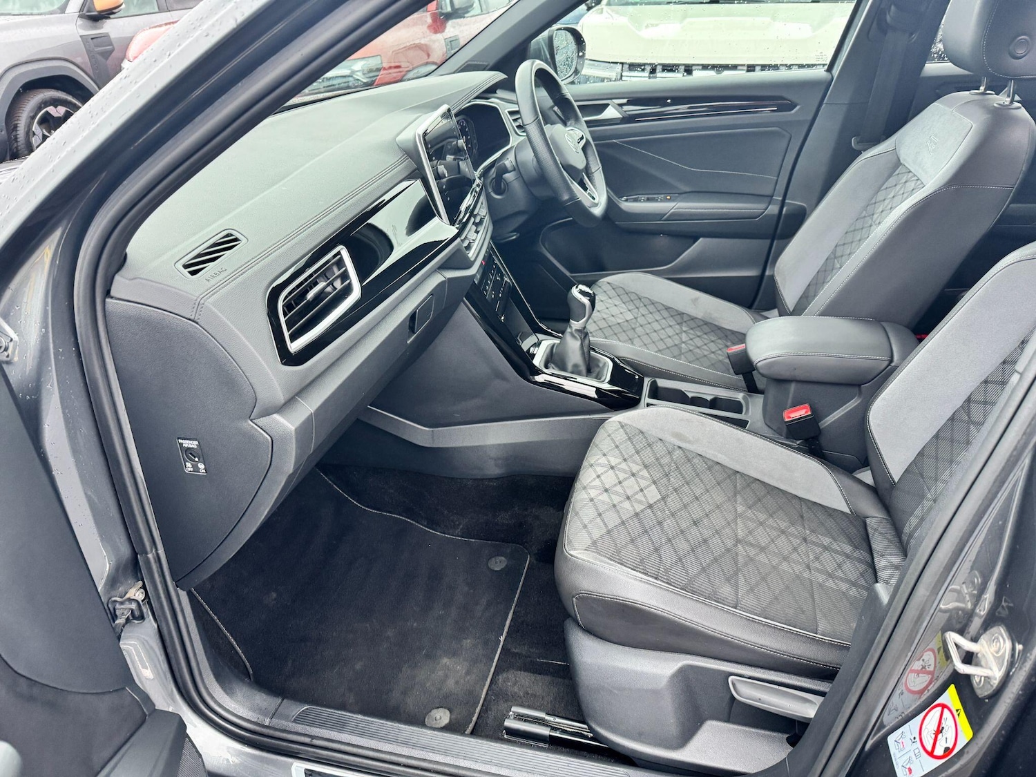 Used Volkswagen T-Roc 2022 for sale - 77120481: Photo 14