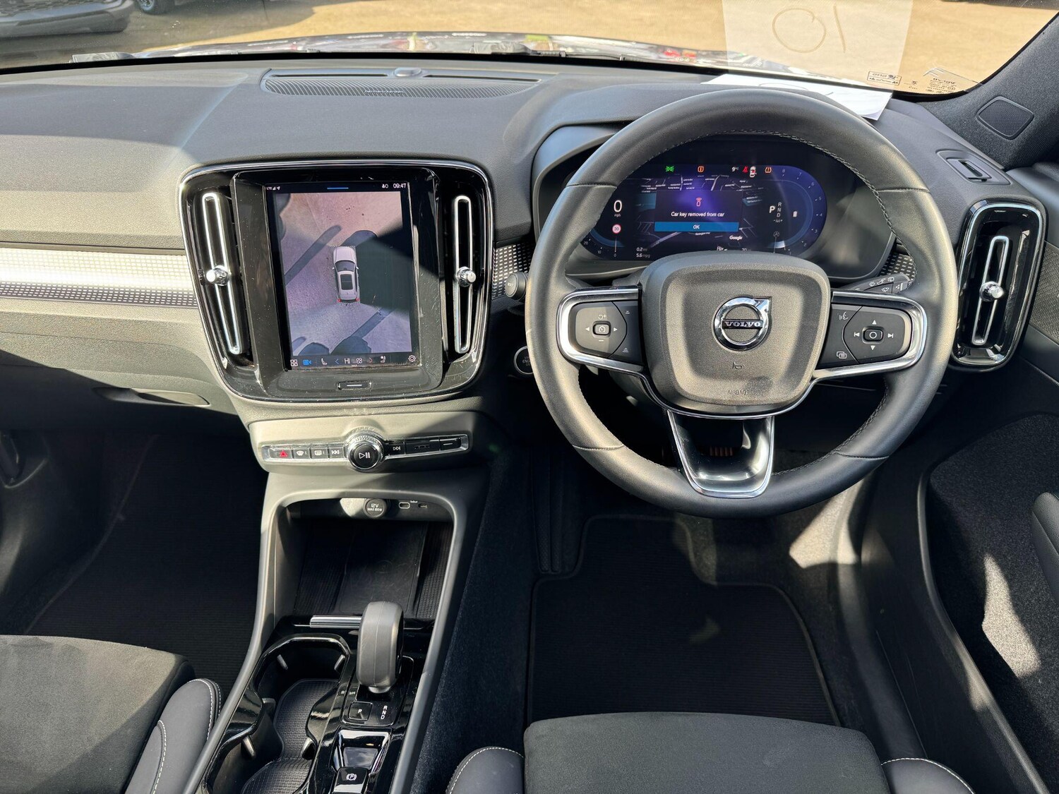 Used Volvo XC40 2023 for sale - 77882729: Photo 15