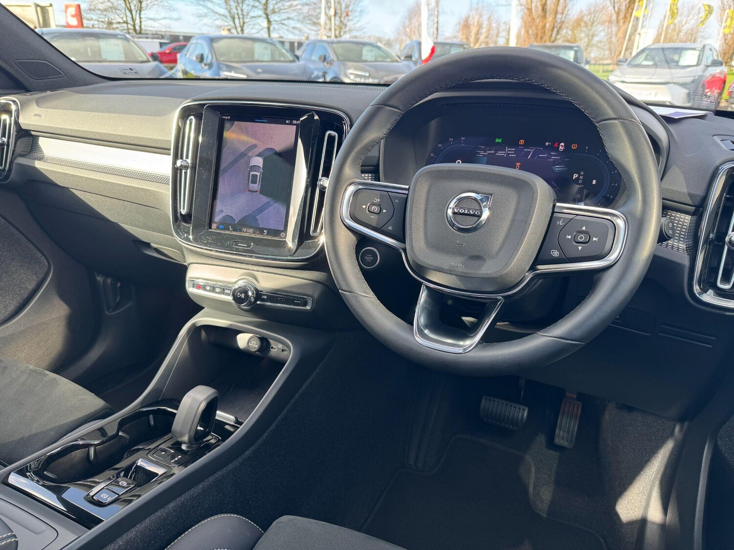 Used Volvo XC40 2023 for sale - 77882729: Photo 16