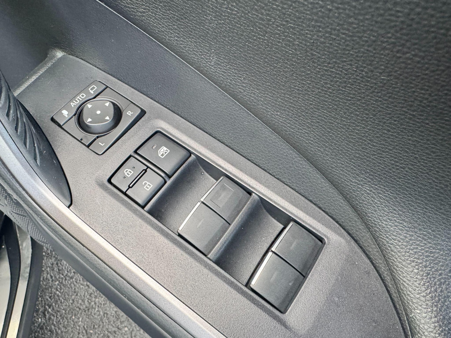 Used Toyota RAV4 2025 for sale - 77723259: Photo 10