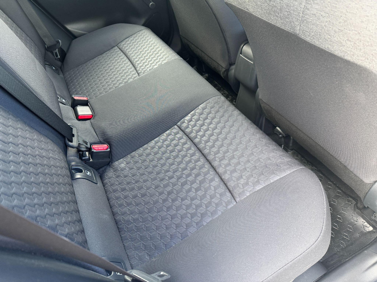 Used Toyota Yaris for sale - 77823820: Photo 12