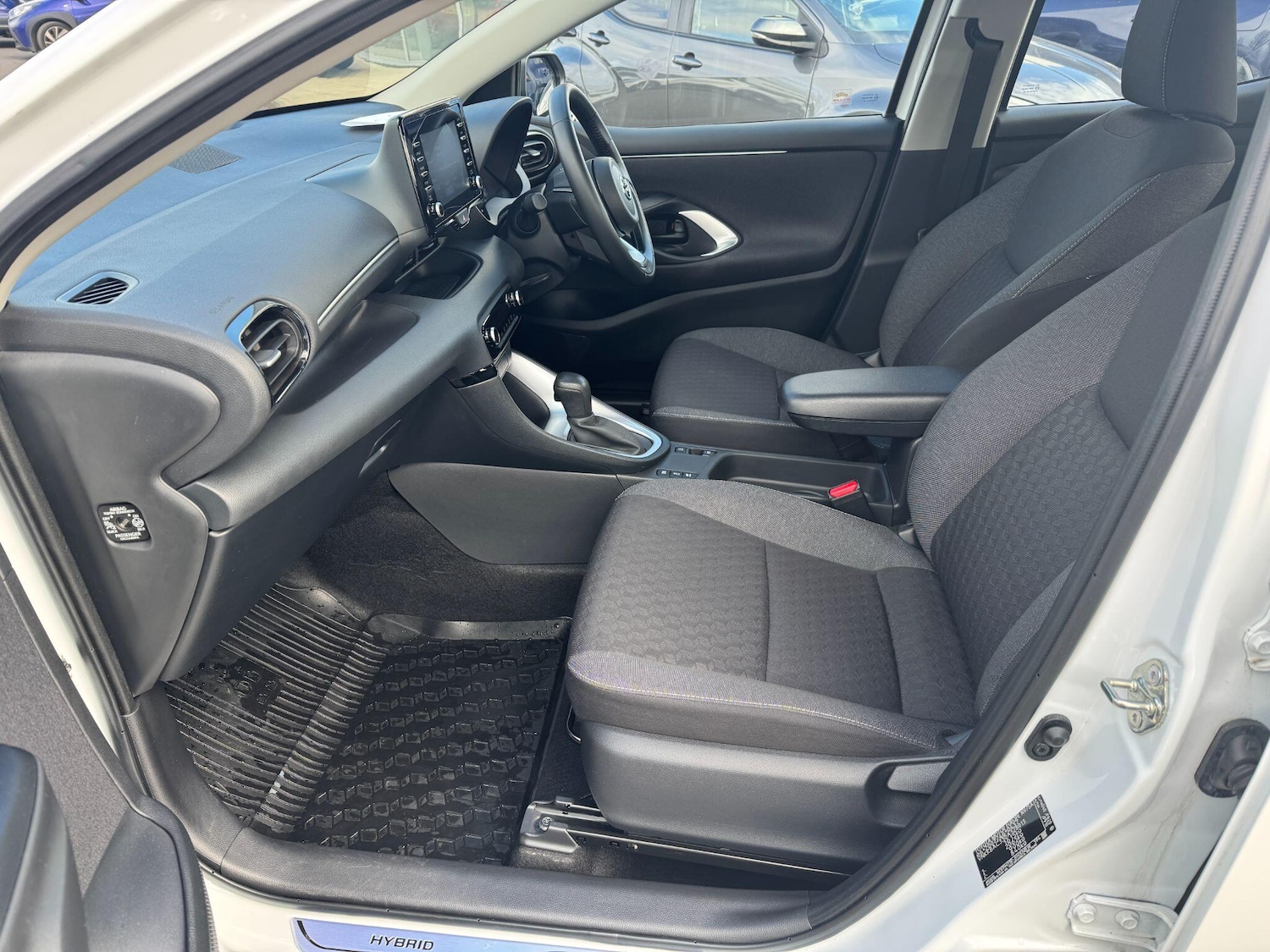 Used Toyota Yaris for sale - 77823820: Photo 14