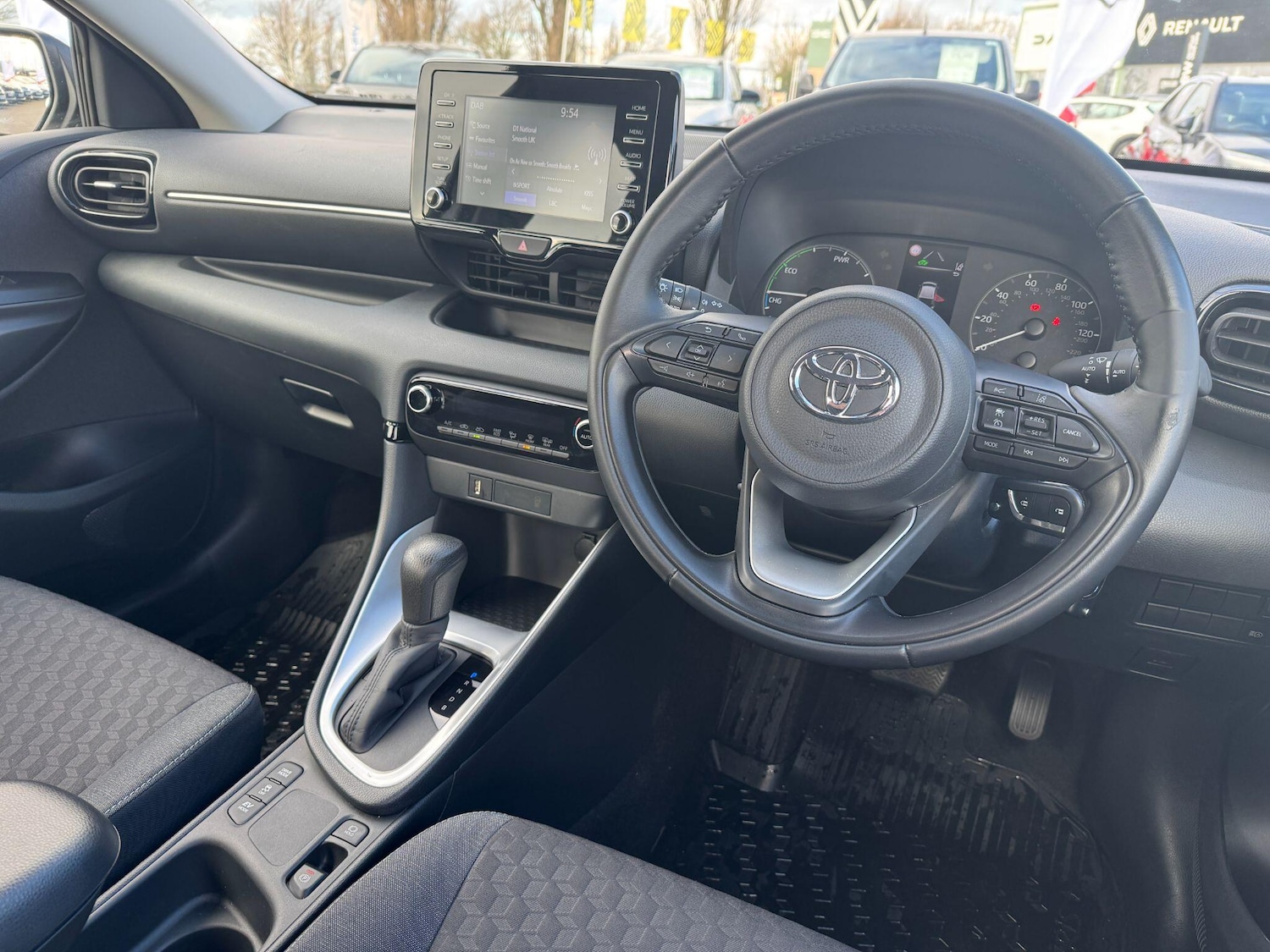 Used Toyota Yaris for sale - 77823820: Photo 16