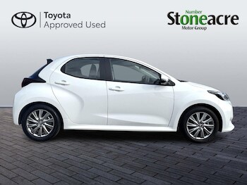 Used Toyota Yaris 2024 for sale - 77823820: Photo