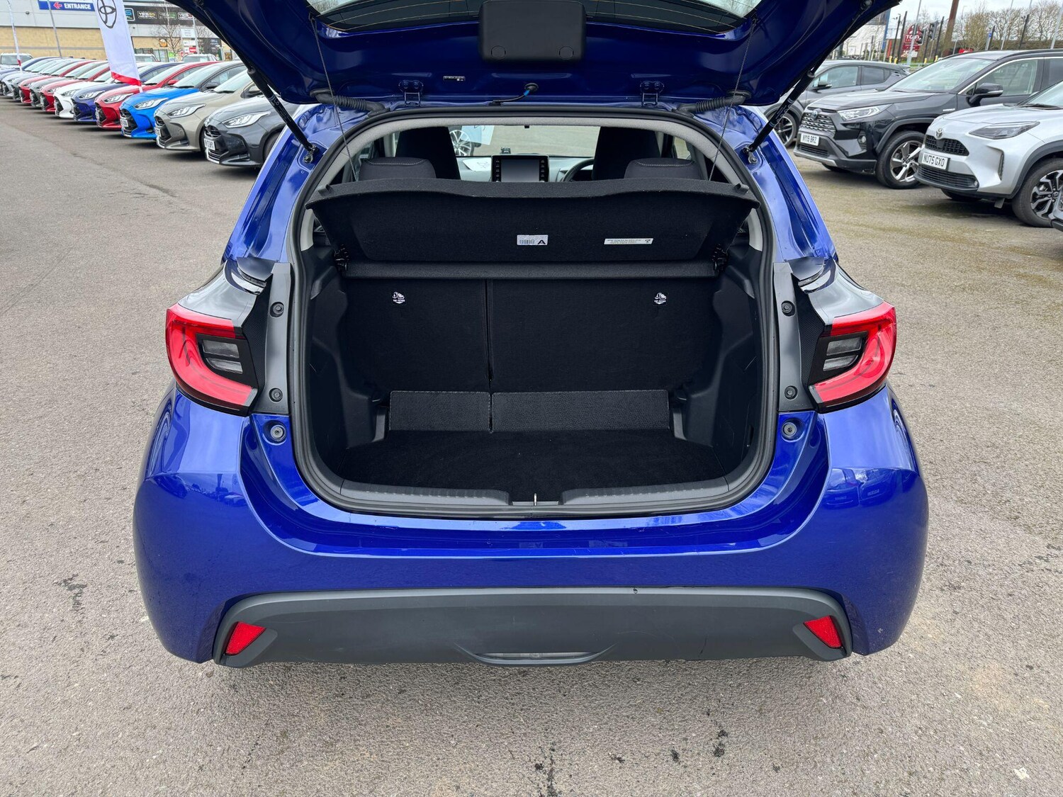 Used Toyota Yaris 2023 for sale - 77940134: Photo 10