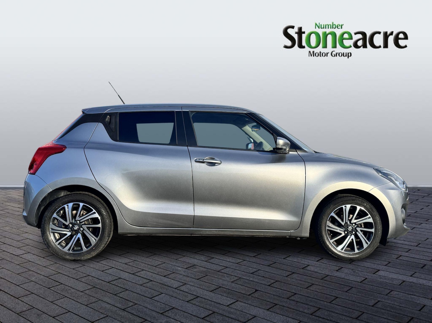 Used Suzuki Swift for sale - 76965247: Photo 2