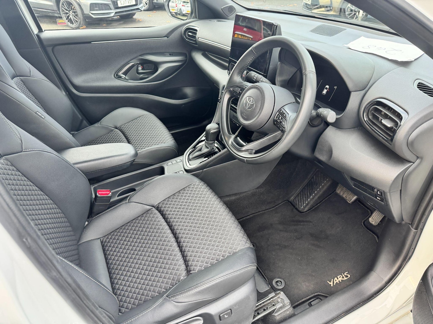 Used Toyota Yaris 2024 for sale - 77215443: Photo 11