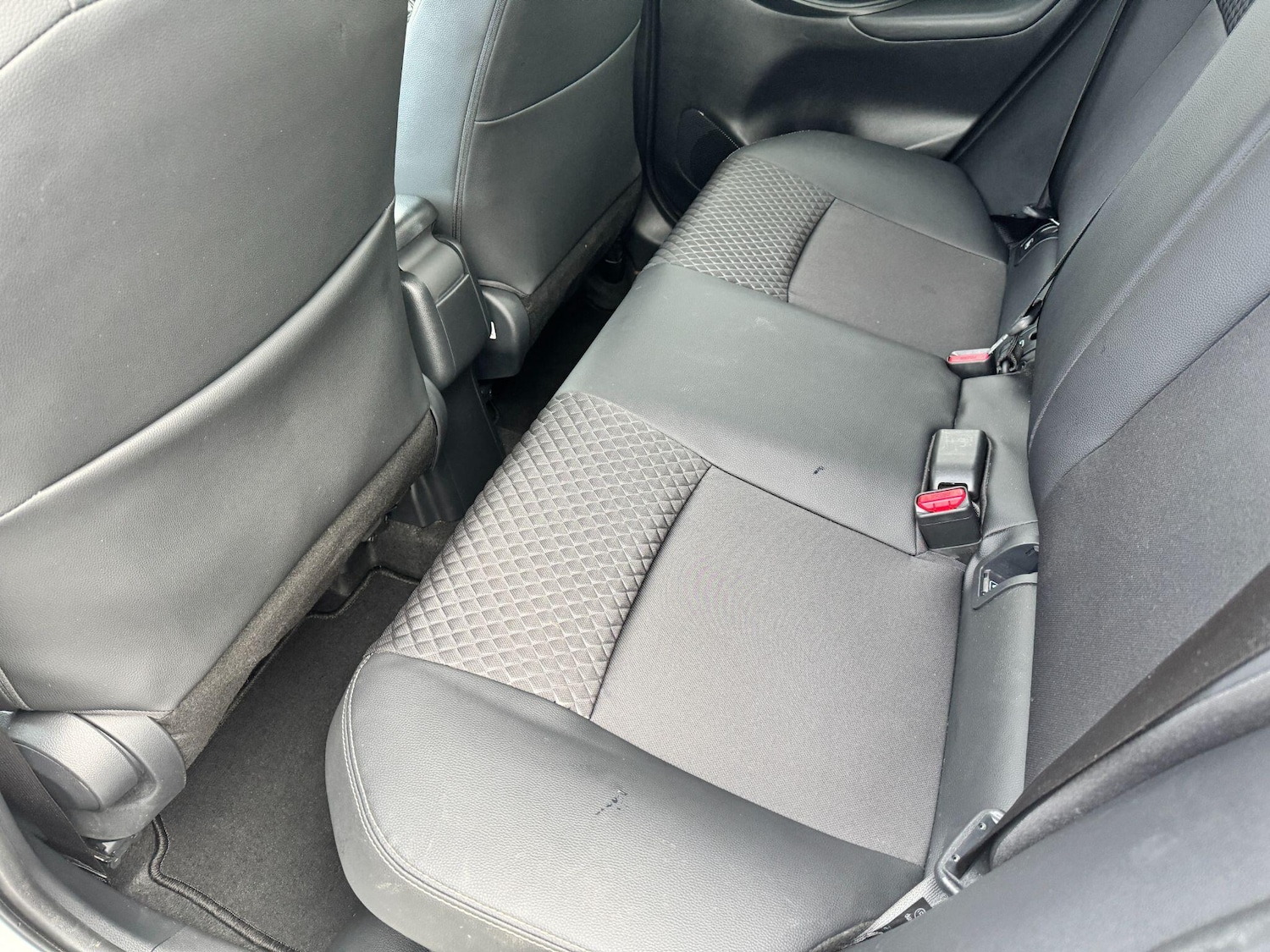 Used Toyota Yaris 2024 for sale - 77215443: Photo 13