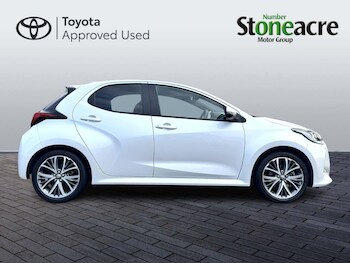 Used Toyota Yaris 2024 for sale - 77215443: Photo