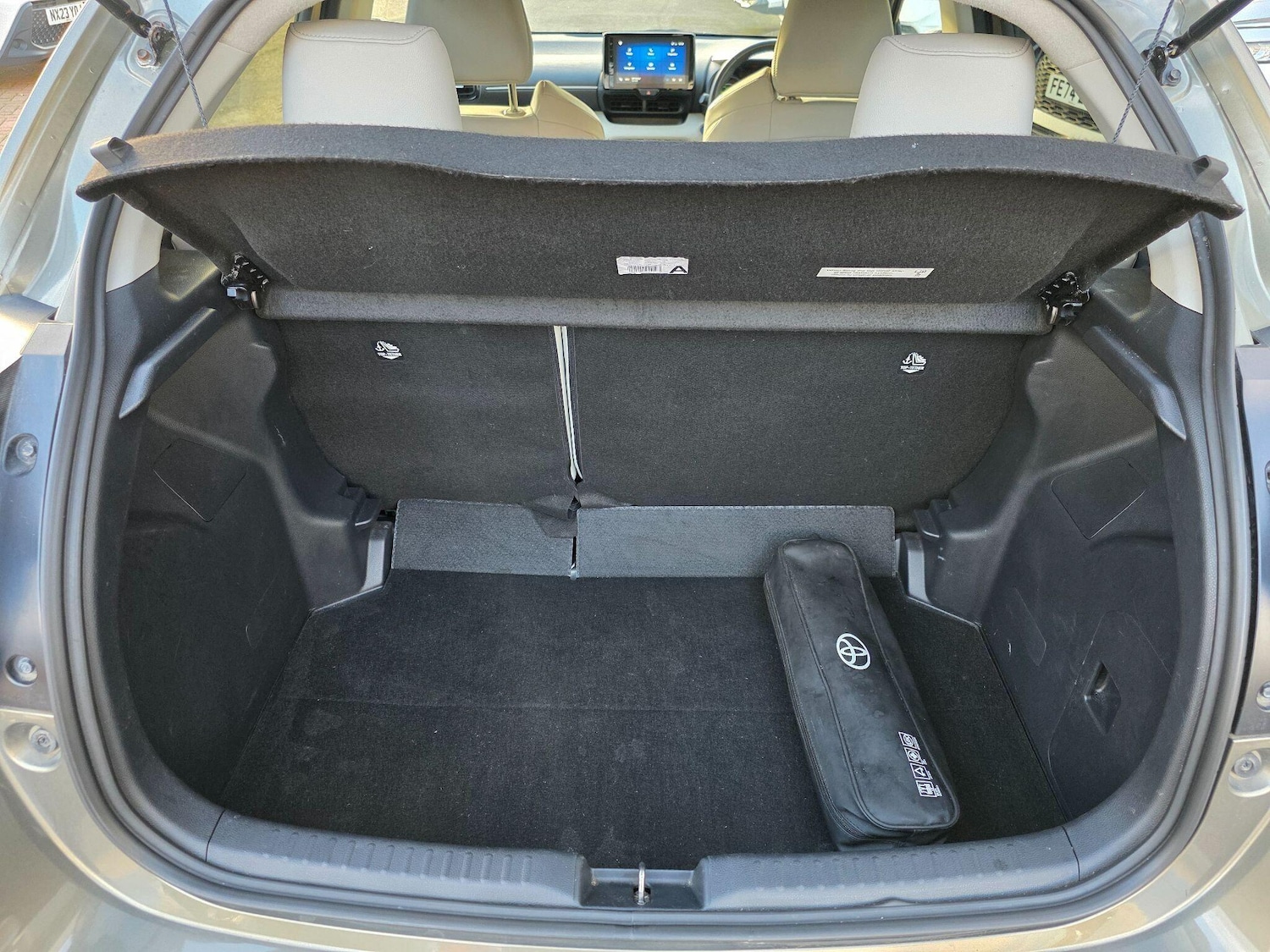 Used Toyota Yaris 2023 for sale - 77598293: Photo 10