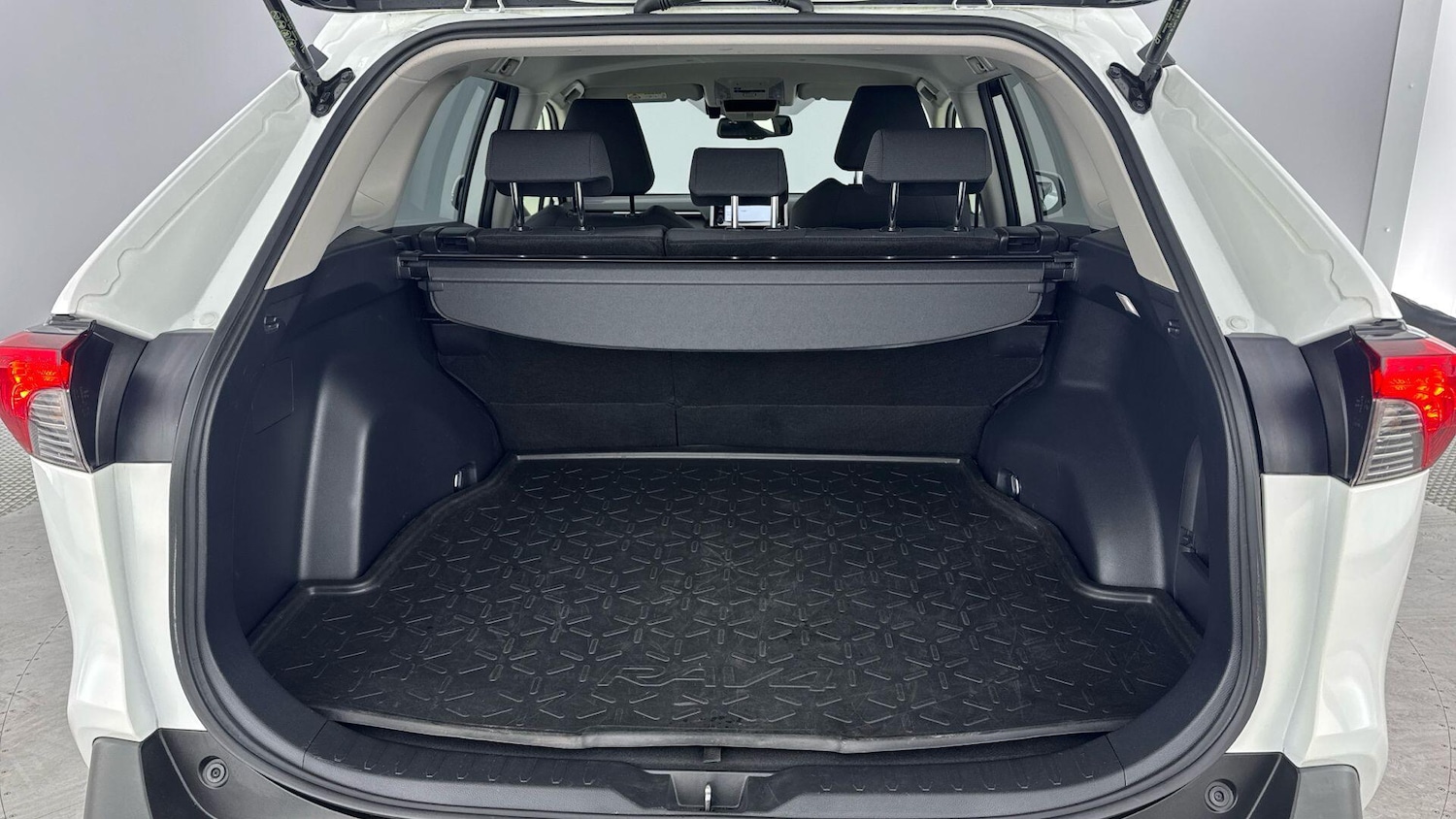 Used Toyota RAV4 2022 for sale - 77203055: Photo 10