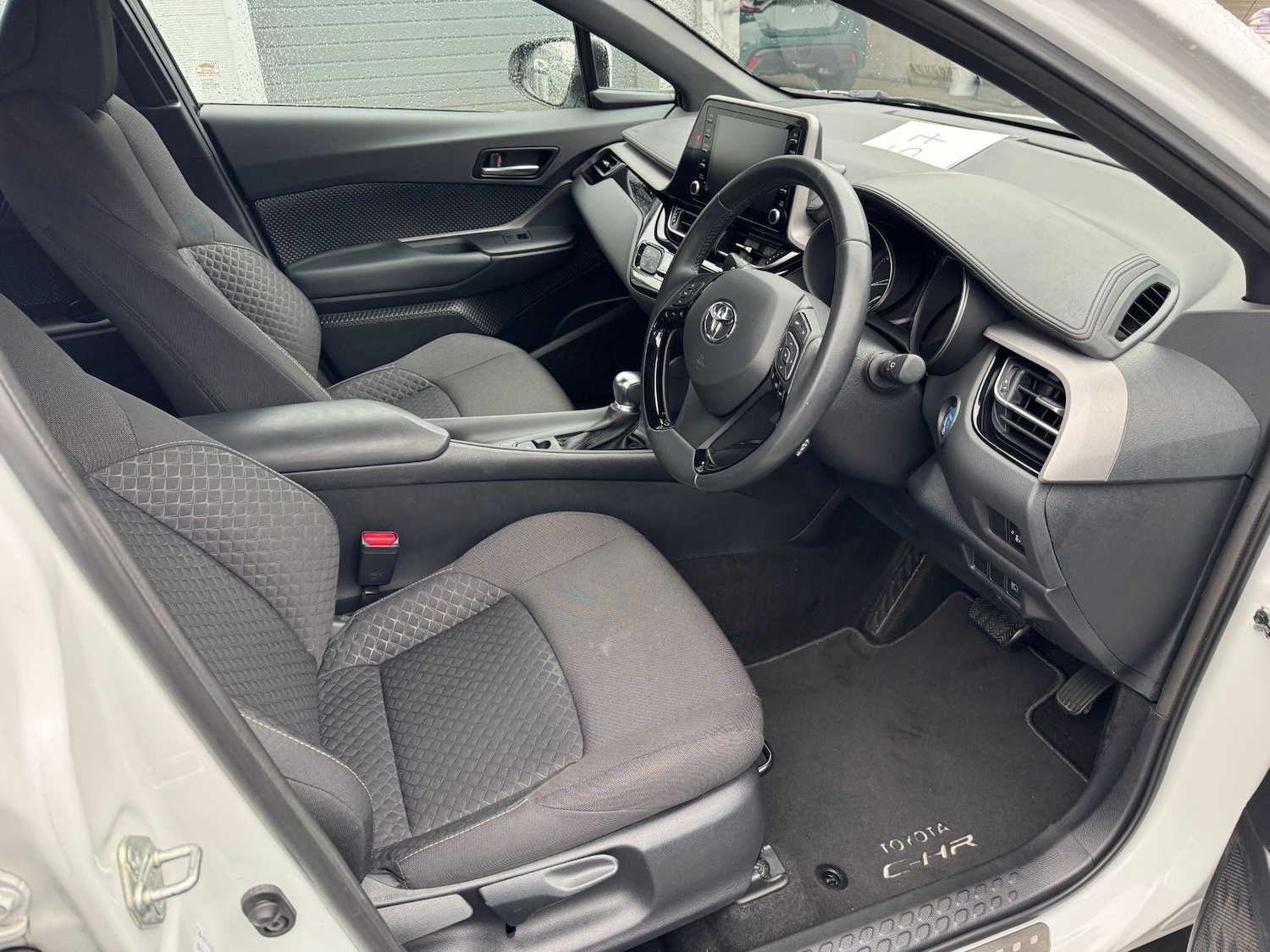 Used Toyota C-HR 2023 for sale - 78047747: Photo 11