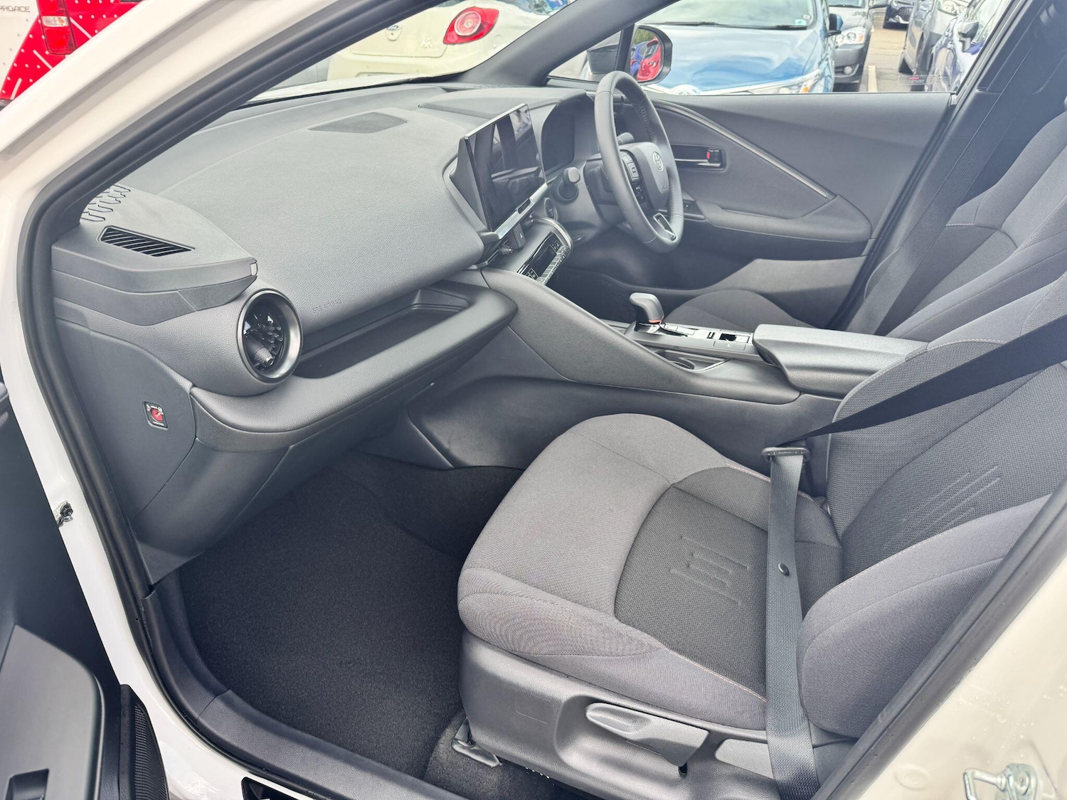 Used Toyota C-HR 2024 for sale - 77108980: Photo 14