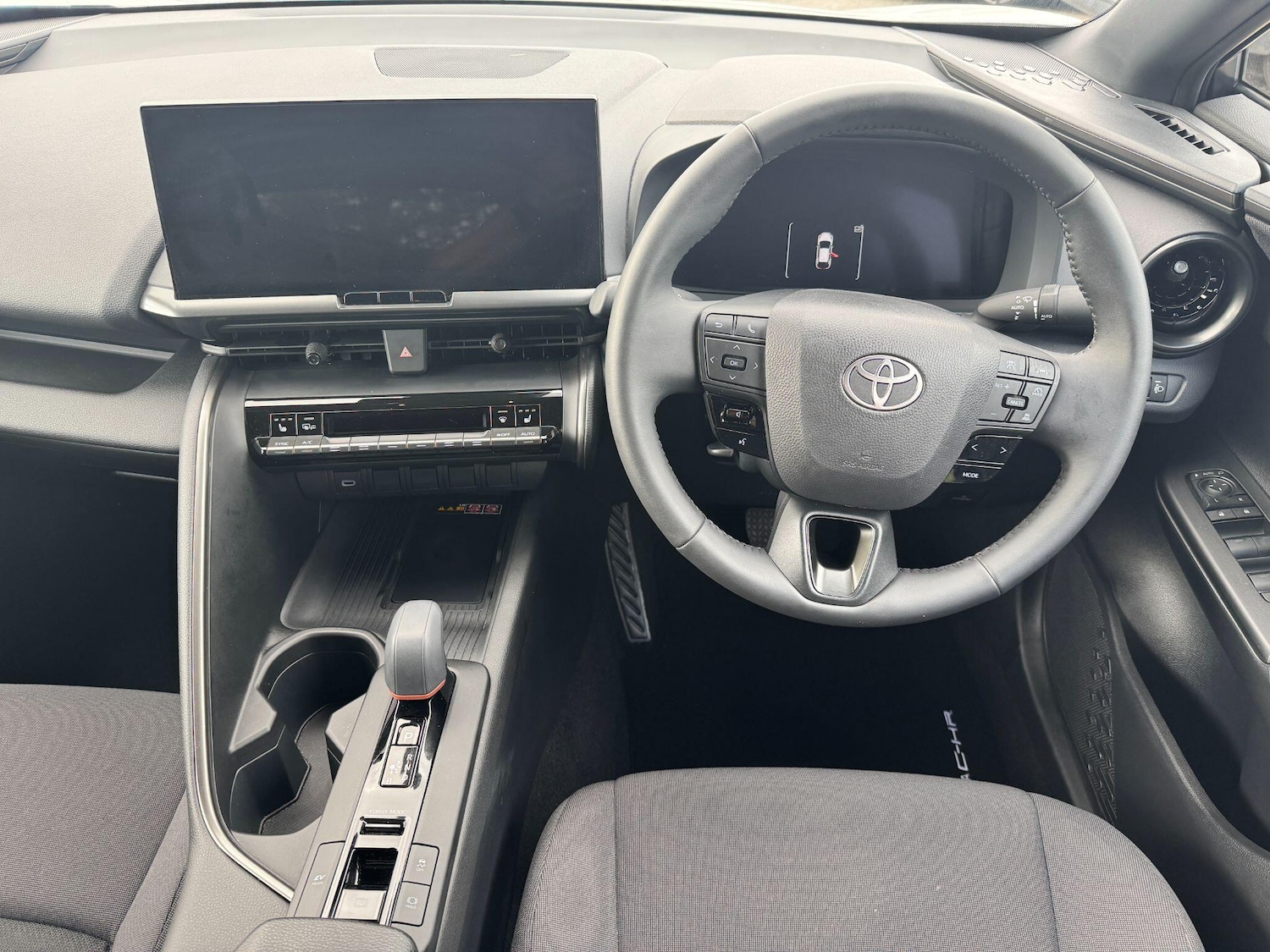 Used Toyota C-HR 2024 for sale - 77108980: Photo 15