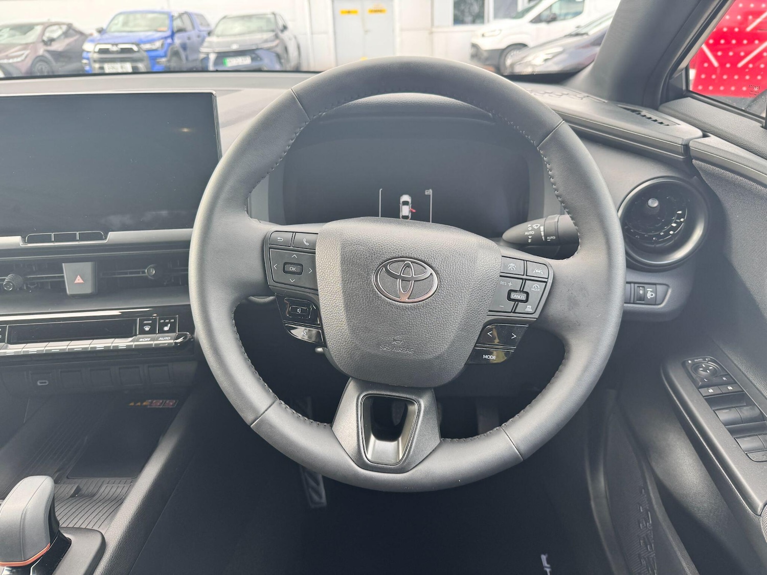 Used Toyota C-HR 2024 for sale - 77108980: Photo 17