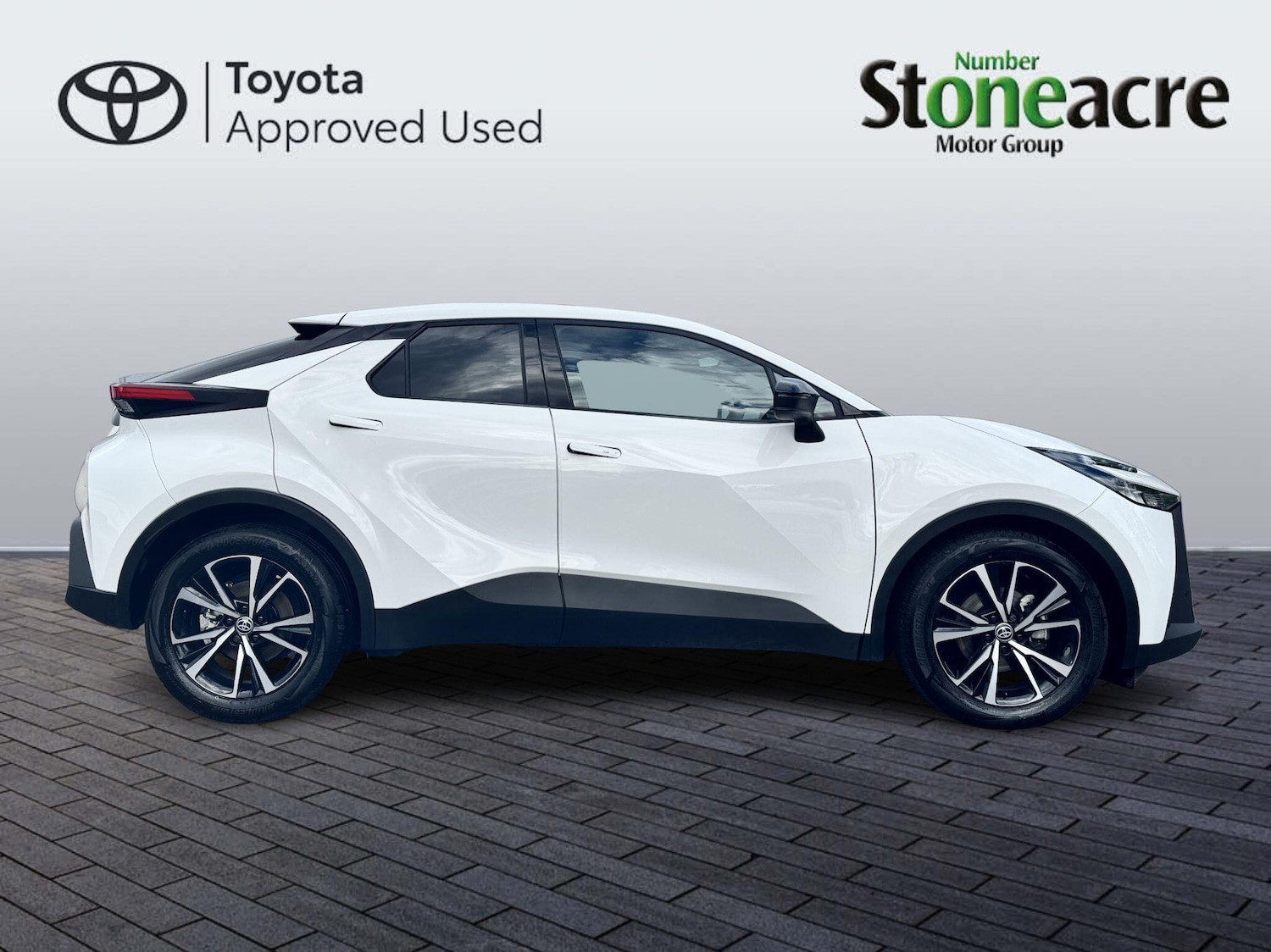 Used Toyota C-HR 2024 for sale - 77108980: Photo 2