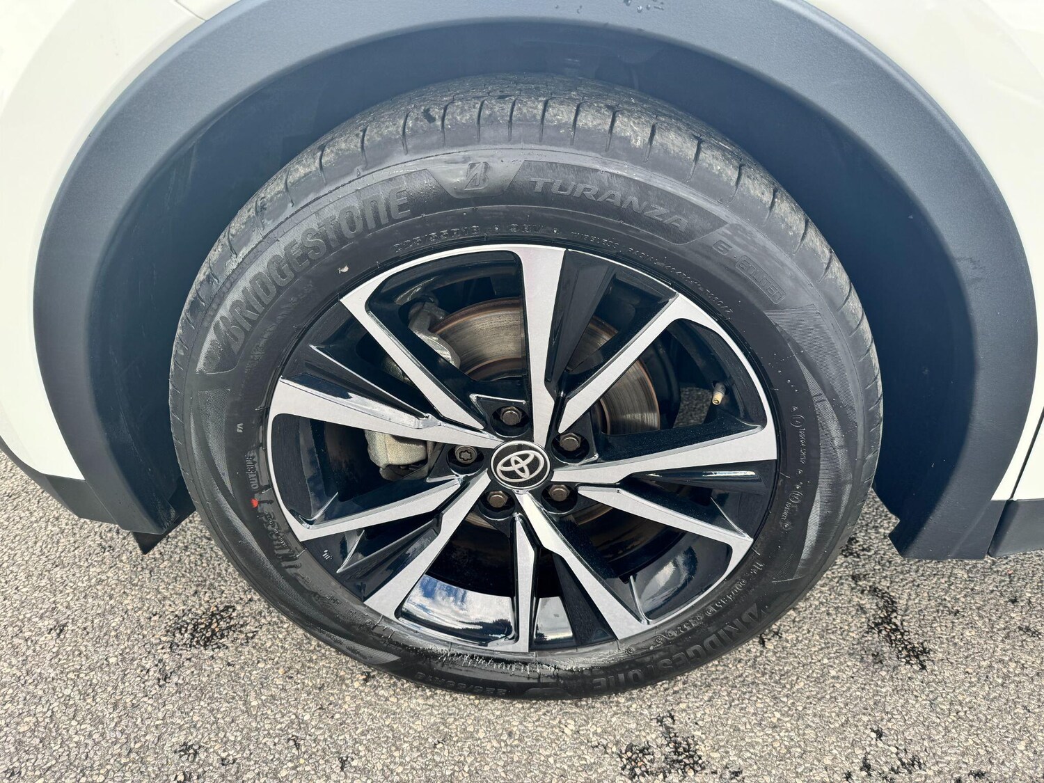 Used Toyota C-HR 2024 for sale - 77108980: Photo 9