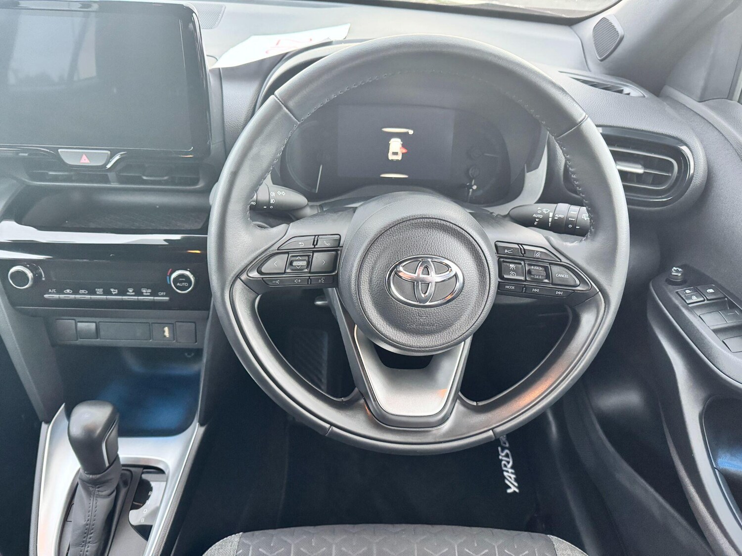 Used Toyota Yaris Cross 2023 for sale - 77710495: Photo 15