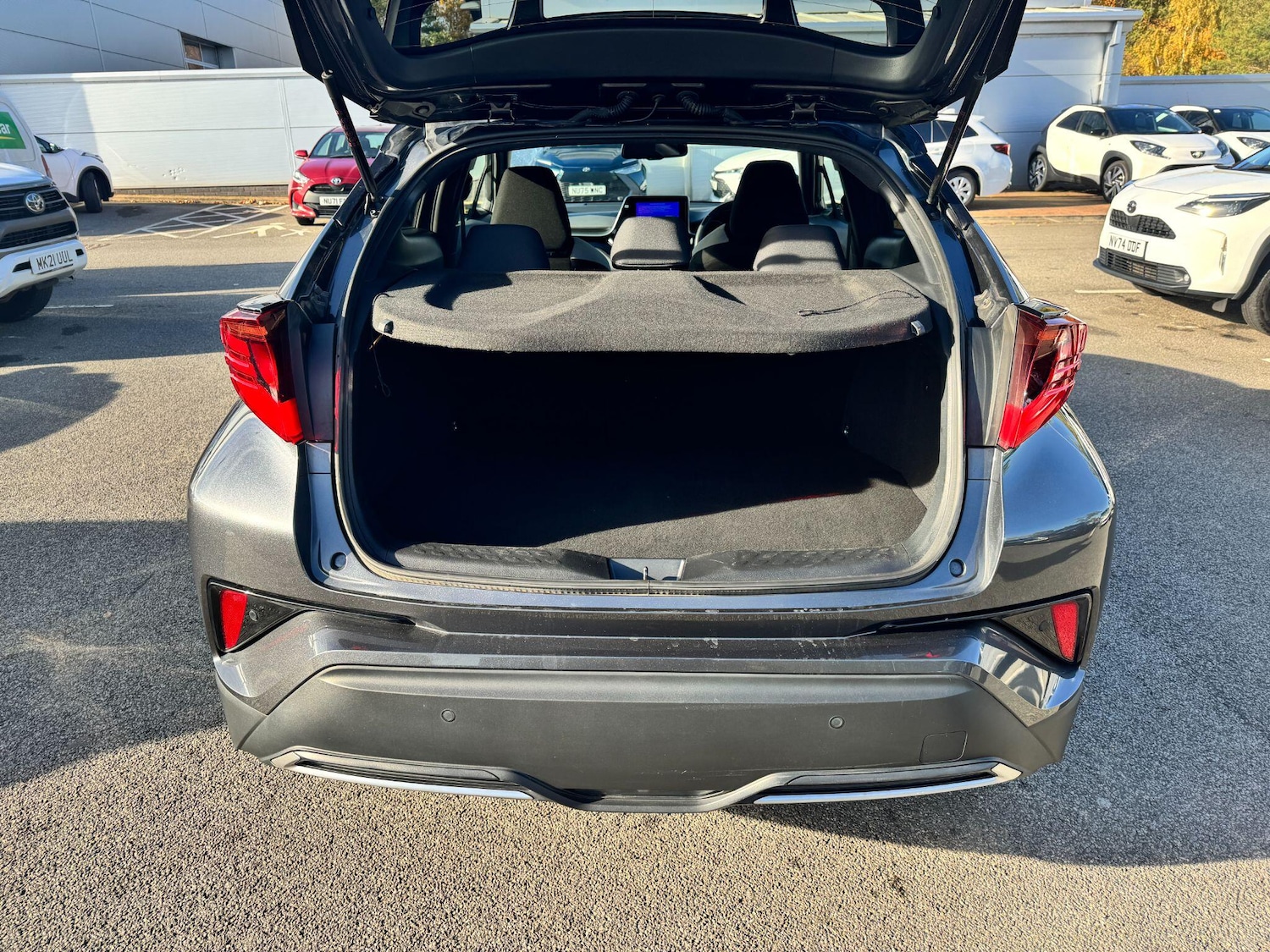 Used Toyota C-HR 2023 for sale - 77710041: Photo 10