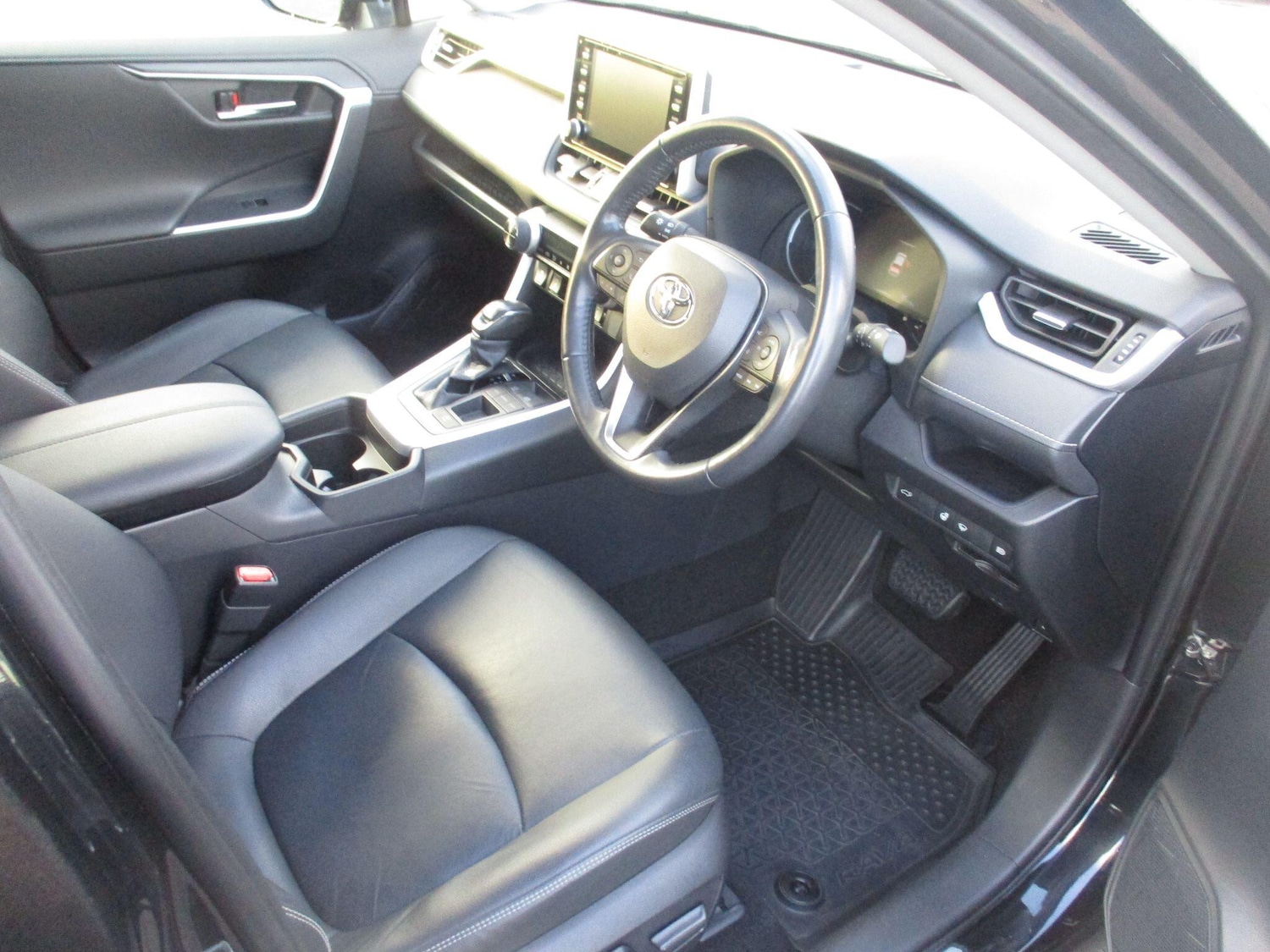 Used Toyota RAV4 2019 for sale - 77710192: Photo 11