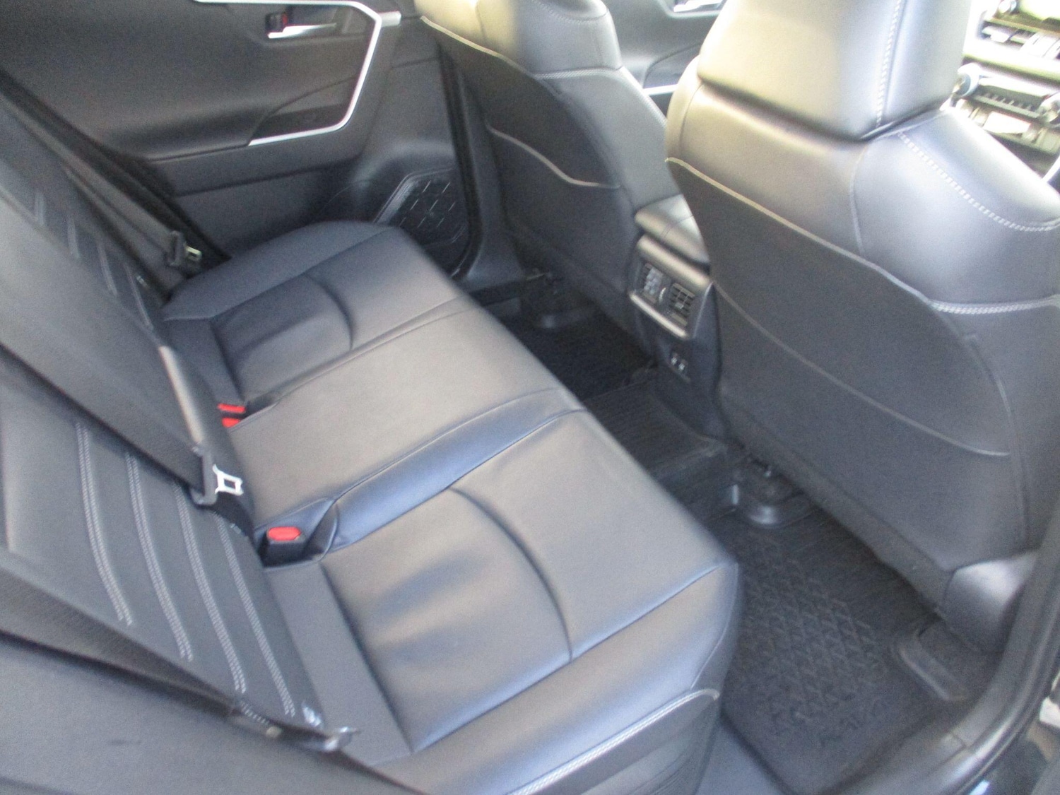 Used Toyota RAV4 2019 for sale - 77710192: Photo 12