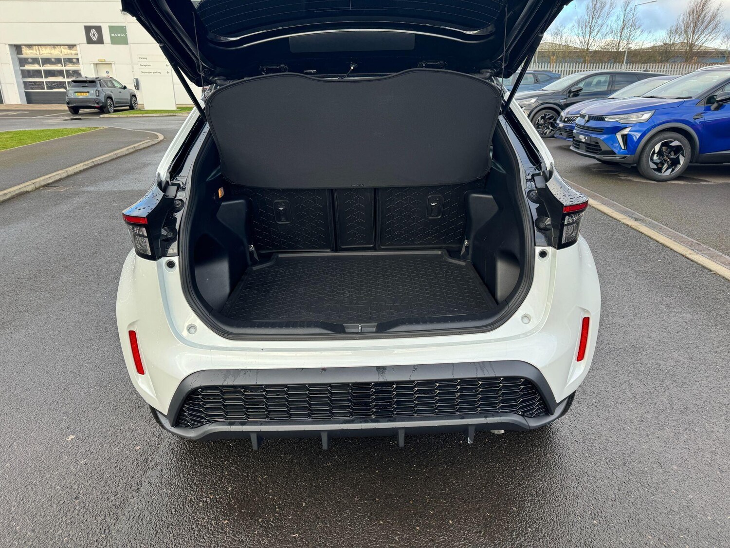 Used Toyota Yaris Cross for sale - 77883234: Photo 10