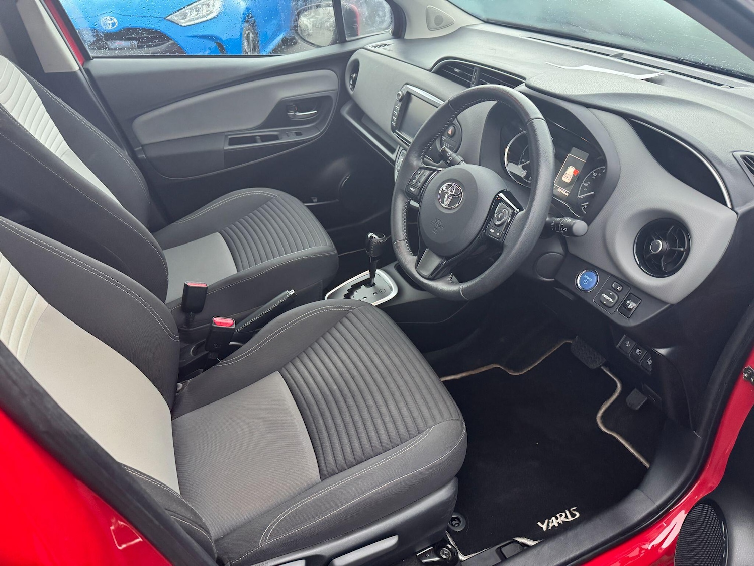 Used Toyota Yaris 2018 for sale - 77315498: Photo 11