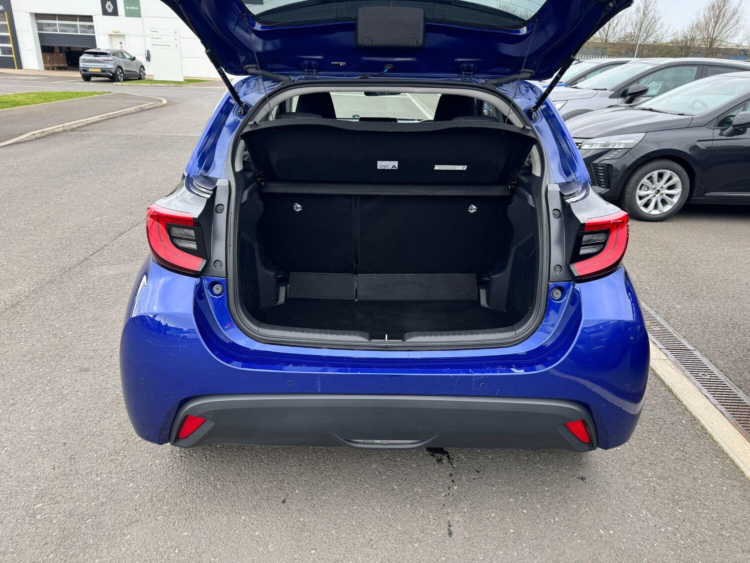 Used Toyota Yaris for sale - 77957163: Photo 10