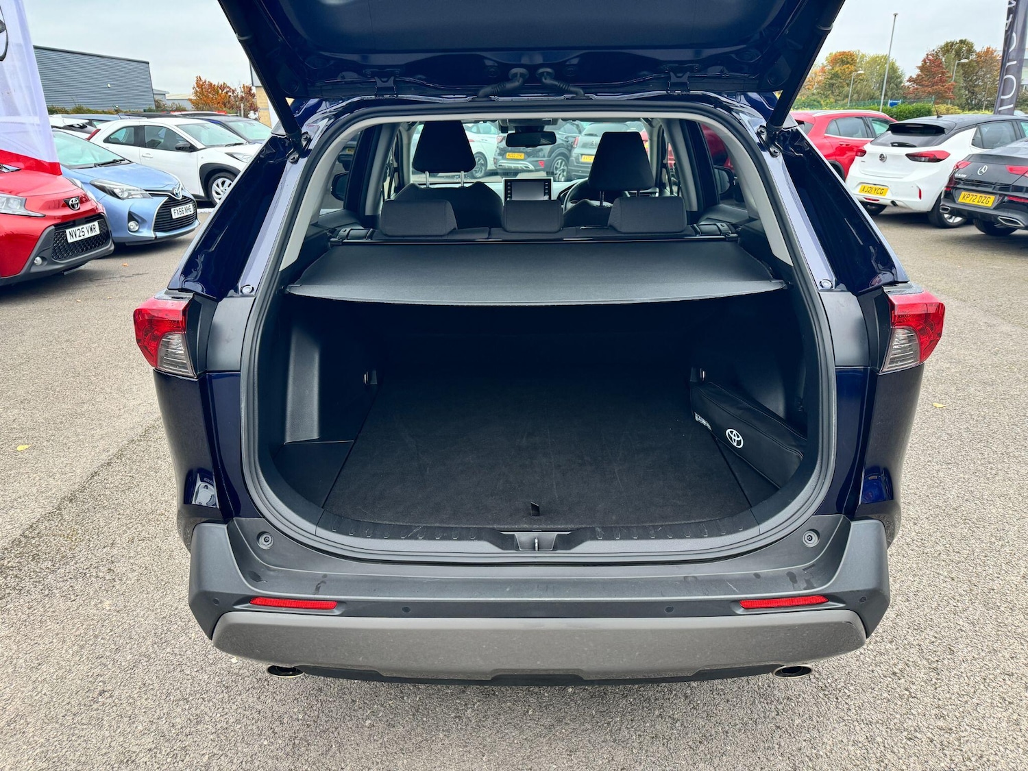 Used Toyota RAV4 for sale - 76702445: Photo 10