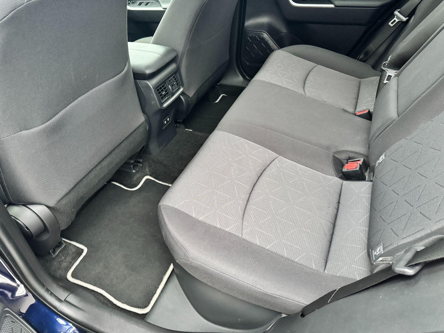 Used Toyota RAV4 for sale - 76702445: Photo 13