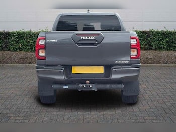 Used Toyota Hilux 2025 for sale - 79793428: Photo