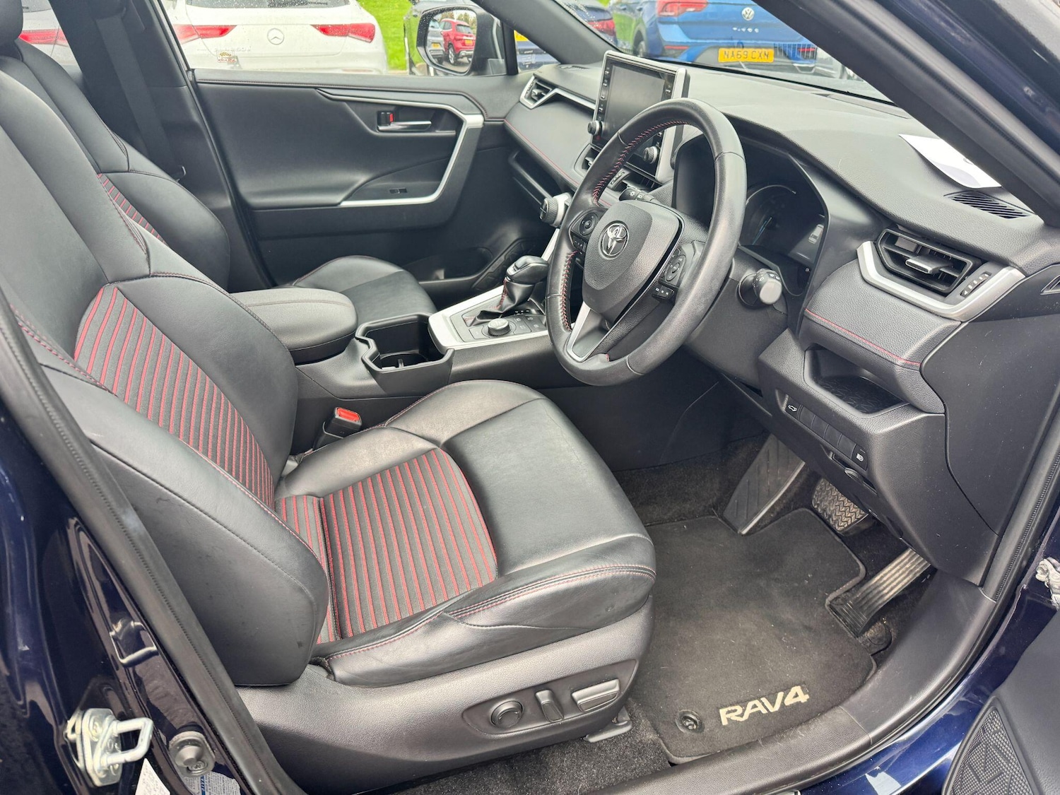 Used Toyota RAV4 2022 for sale - 76701534: Photo 11