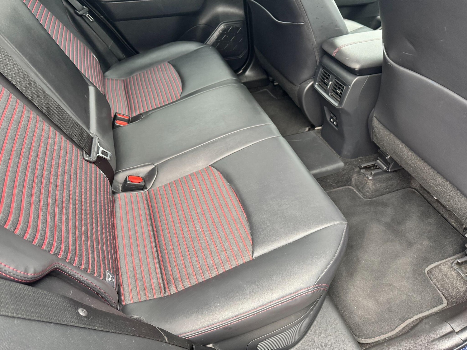 Used Toyota RAV4 2022 for sale - 76701534: Photo 12