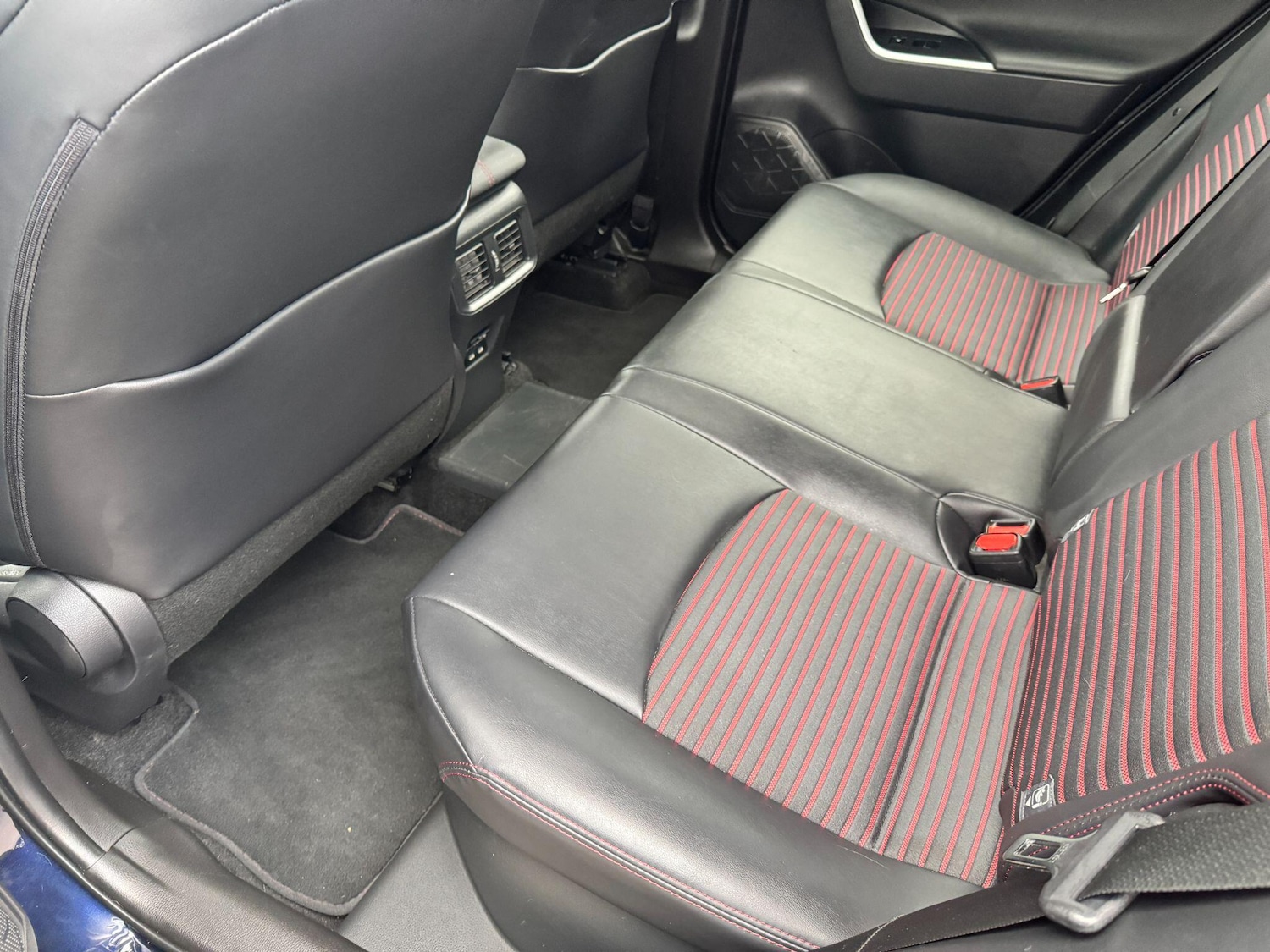 Used Toyota RAV4 2022 for sale - 76701534: Photo 13