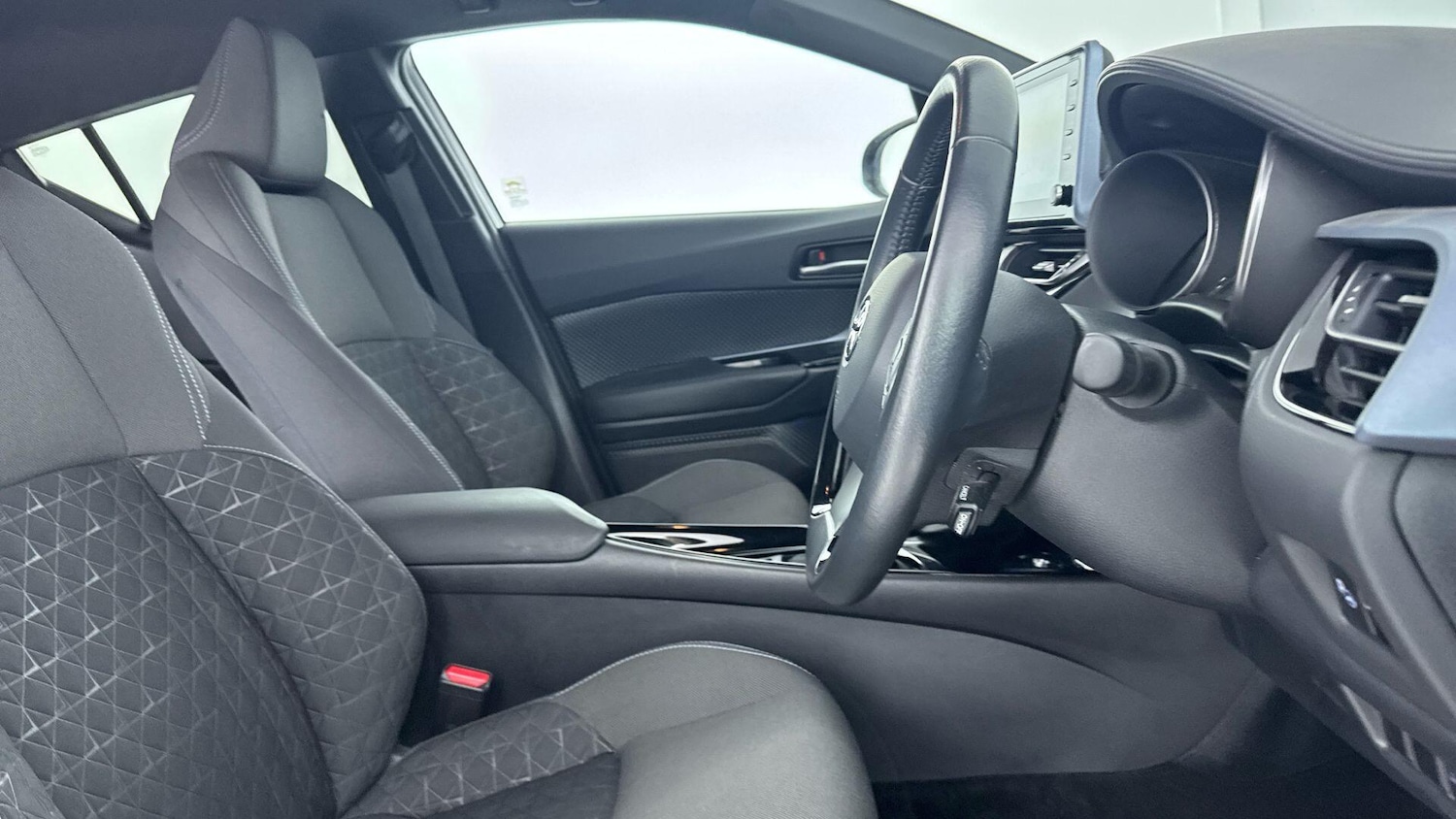 Used Toyota C-HR 2021 for sale - 77090996: Photo 17