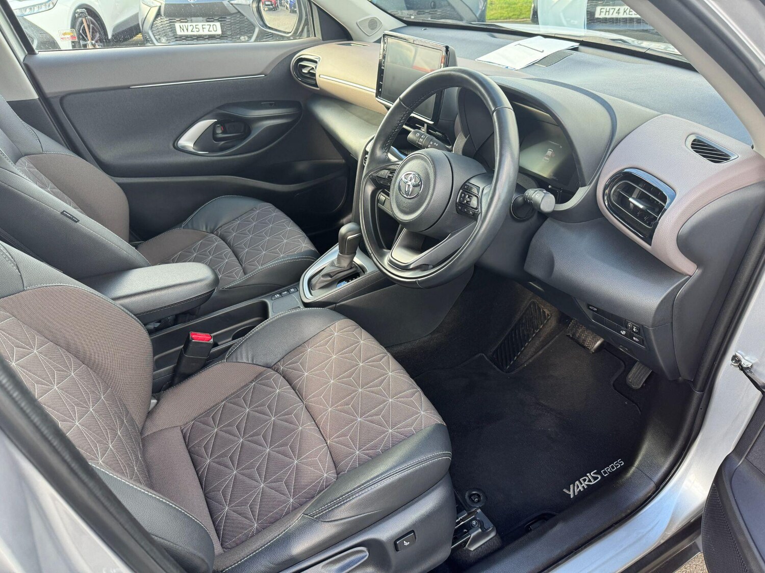 Used Toyota Yaris Cross for sale - 77823525: Photo 11