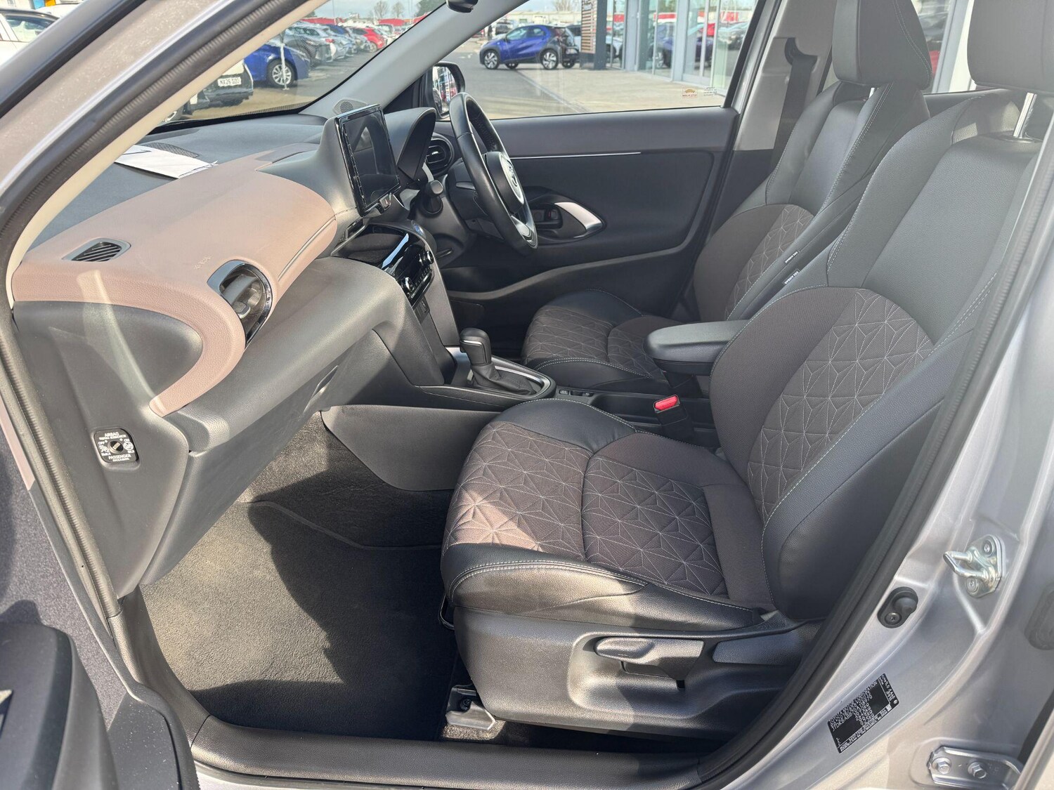 Used Toyota Yaris Cross for sale - 77823525: Photo 14