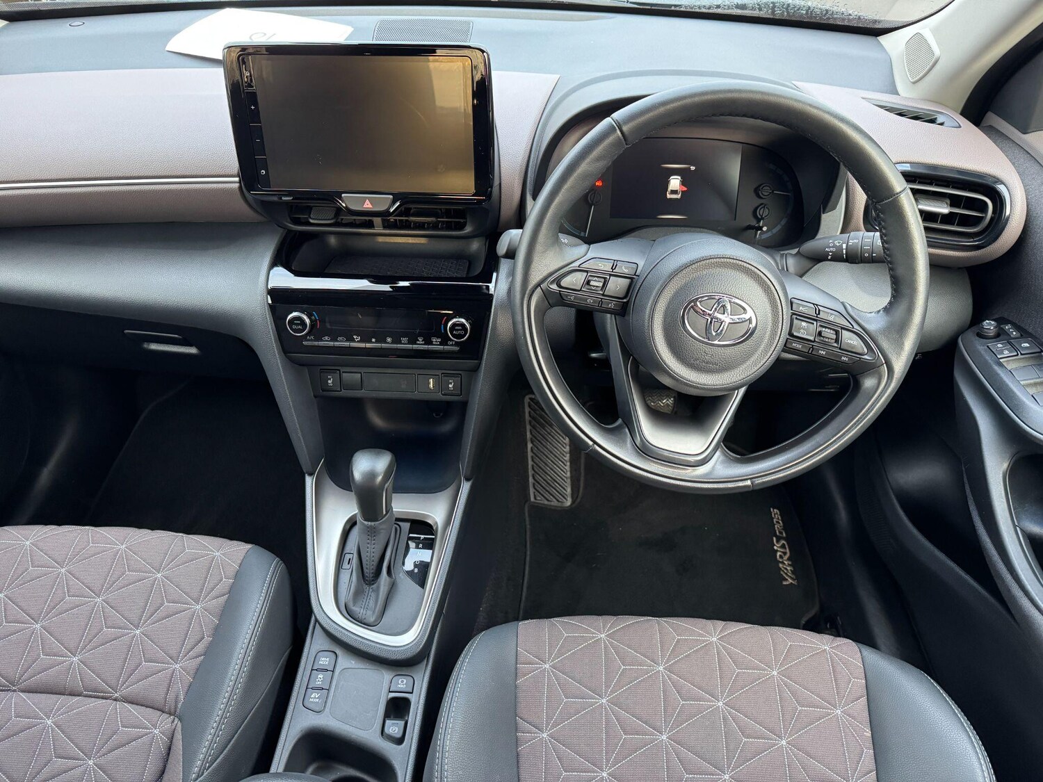 Used Toyota Yaris Cross 2024 for sale - 77709491: Photo 15