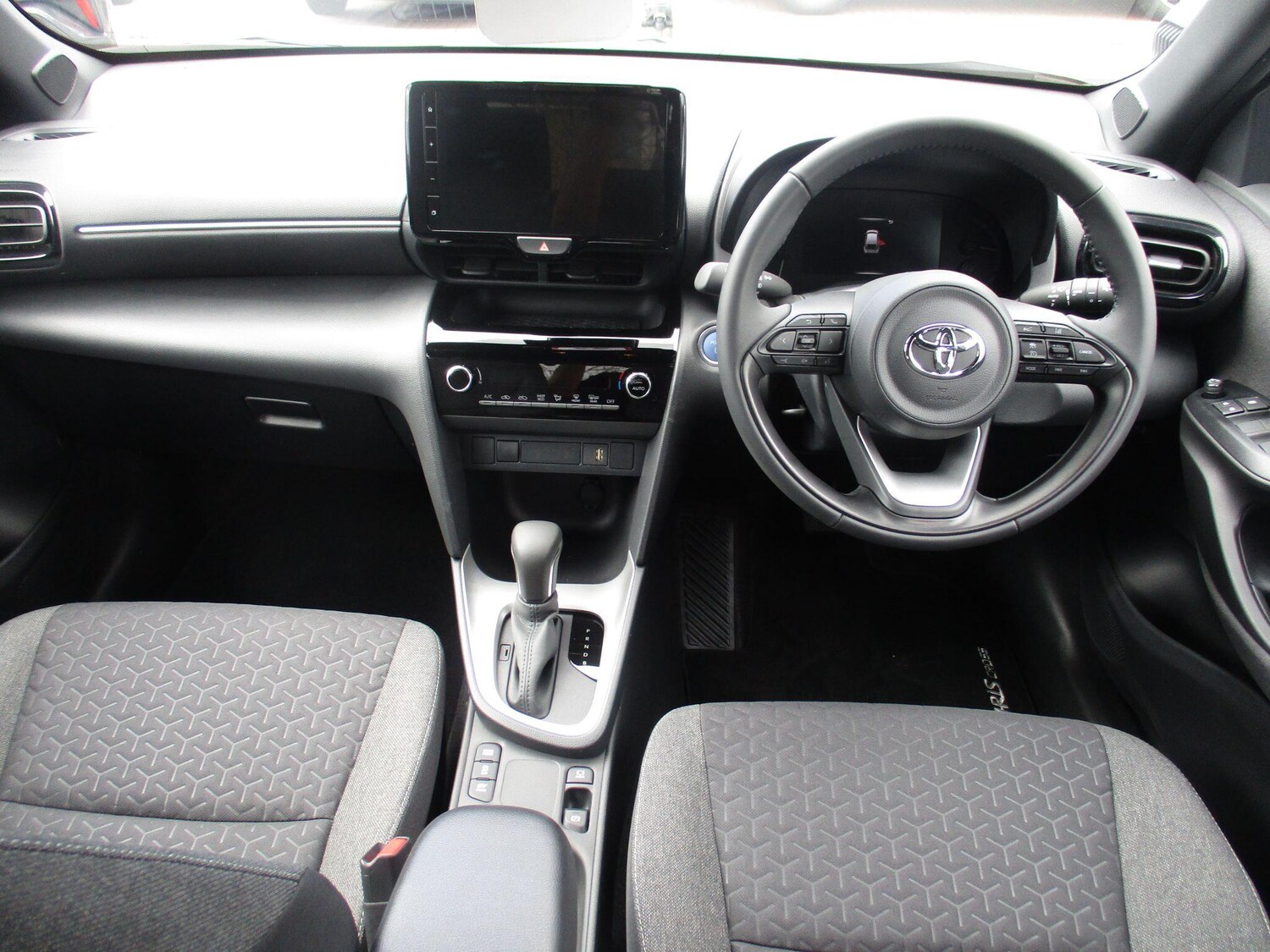 Used Toyota Yaris Cross 2023 for sale - 77852857: Photo 15