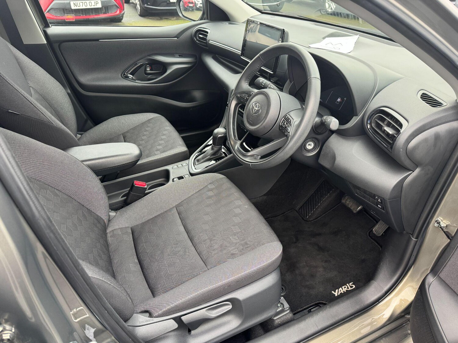 Used Toyota Yaris 2024 for sale - 77710456: Photo 11