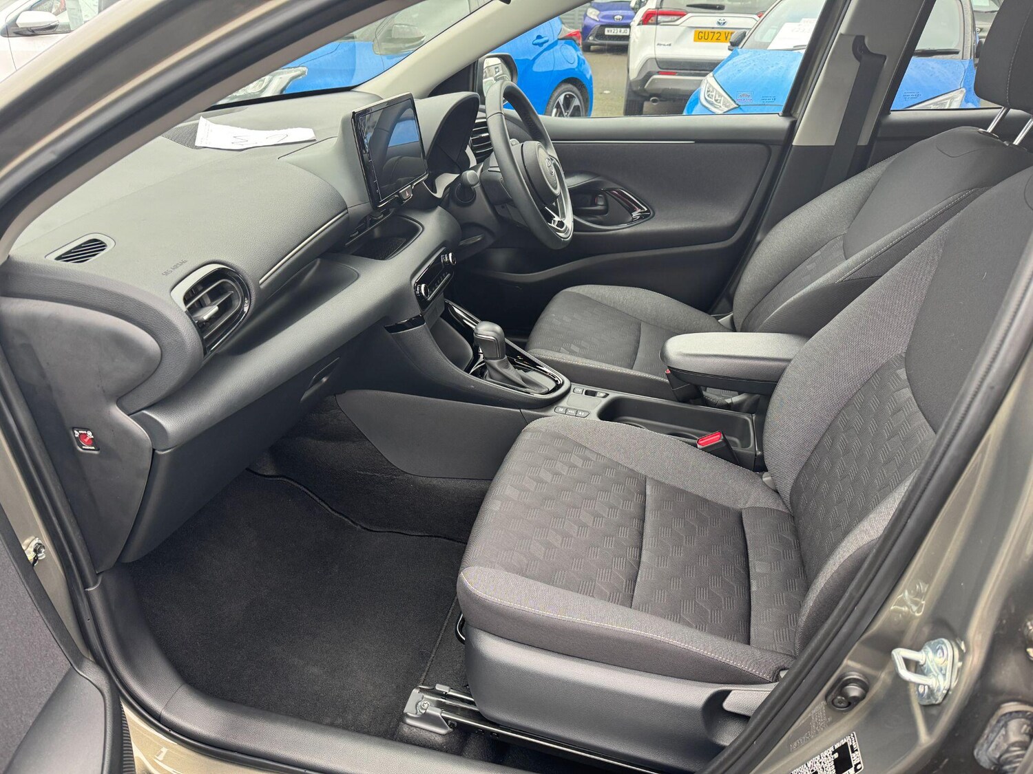 Used Toyota Yaris 2024 for sale - 77710456: Photo 14